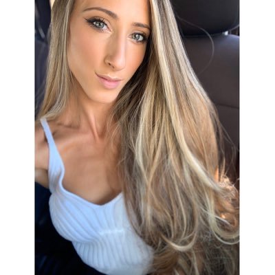 Profile Picture of Maria Scalise (@musclesbymaria) on Twitter