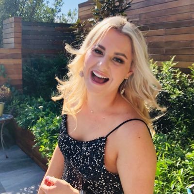 Profile Picture of Christian Olson (@theceogirl) on Twitter