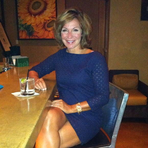 Profile Picture of Nancy Stamps (@nancycreadons) on Poshmark