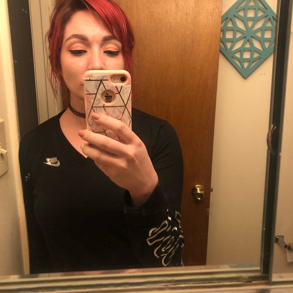 Corinne Eavers - Poshmark Profile Picture of Corinne Eavers (@corinneeavers) on Poshmark