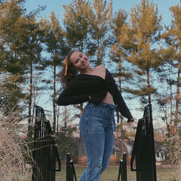 Profile Picture of Raquel Simon (@raquelsimon176) on Poshmark