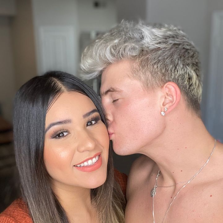 Profile Picture of Brett & Yessica (@brettandyessica) on Tiktok