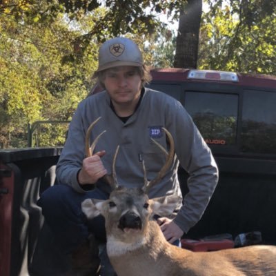 Profile Picture of Jacob Grayson (@bobbyhill_1998) on Twitter