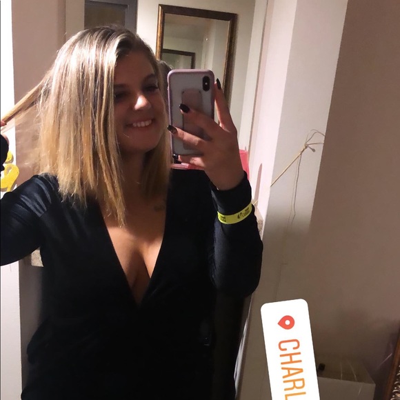 Profile Picture of Ginger Thomas (@gingercarmen) on Poshmark