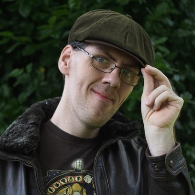 Profile Picture of Daniel Woolley (@thegiantgeek) on Twitter