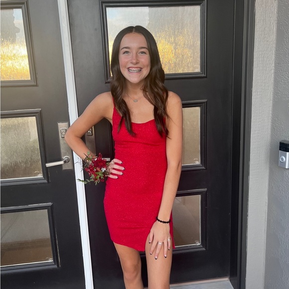 Profile Picture of Baylee Schmaderer (@bayleeschmad) on Poshmark