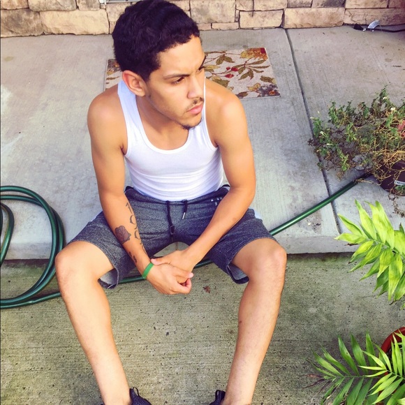 Profile Picture of Lawrence Daniel (@lawrence_d1996) on Poshmark