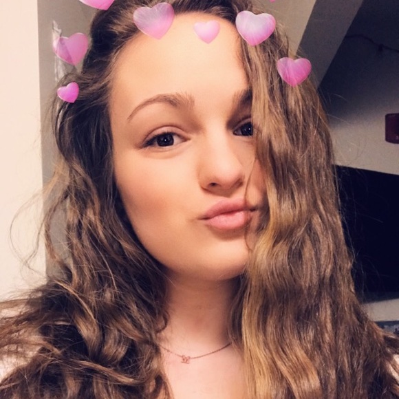 Profile Picture of Mackenzie Carroll (@mc885) on Poshmark