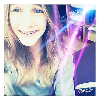 Profile Picture of Paula. Wayne (@Paula_Wayne_xo) on Twitter