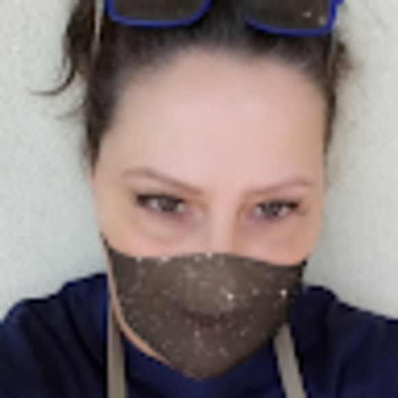 Profile Picture of Debrah Mengel (@mengeldebrah) on Poshmark