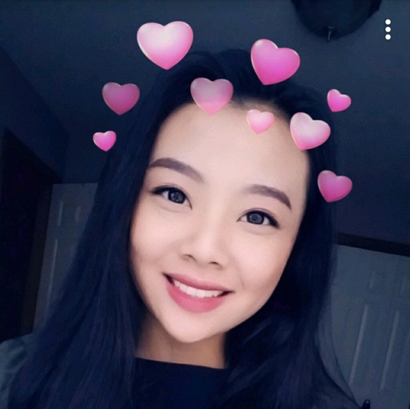 Profile Picture of May Cha (@maycha589) on Poshmark