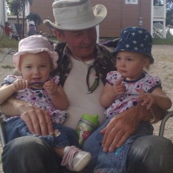 Profile Picture of Laurier Gauthier (@lauriergauthier) on Poshmark