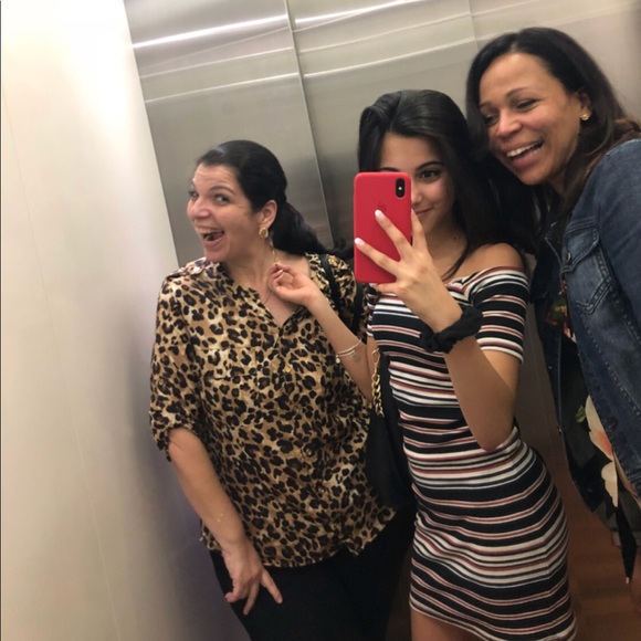 Profile Picture of Sofia Ledonne (@sofia_ledonne) on Poshmark