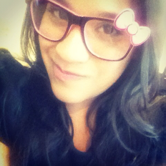 Profile Picture of Cindy Escobar (@luna21) on Poshmark