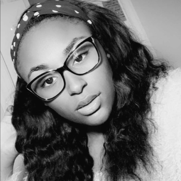 Profile Picture of Niyha Laboon (@kslaboon) on Poshmark