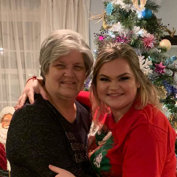 Profile Picture of Alexis Milaski (@amilaski) on Poshmark