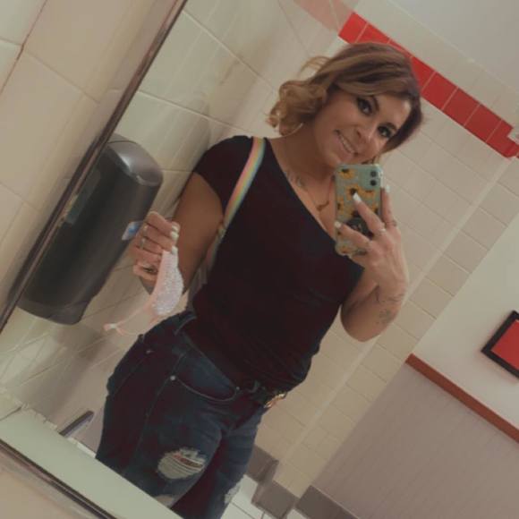 Profile Picture of Alliy Lemr (@alliyxoxo0210) on Poshmark