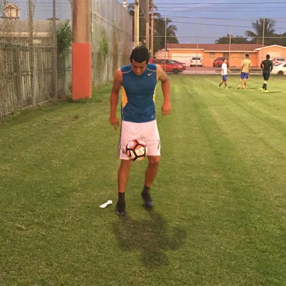 Profile Picture of Marcio jose Cruz irias (@marci7) on Poshmark