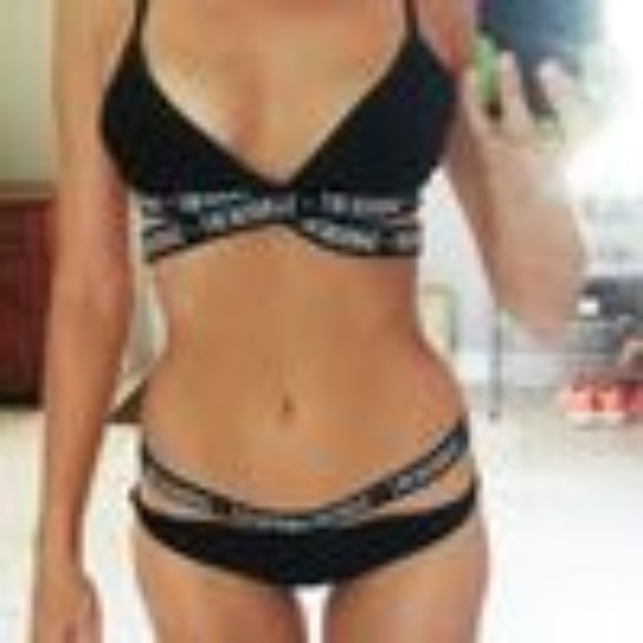 Zula Girsch - Poshmark Profile Picture of Zula Girsch (@zulagirsch) on Poshmark