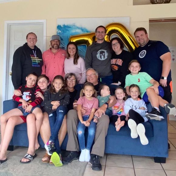 Profile Picture of Lisa Rawlings (@granniewhomakes) on Poshmark