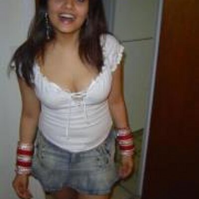 Profile Picture of Divya Agarwal (@divyaagarwal001) on Twitter