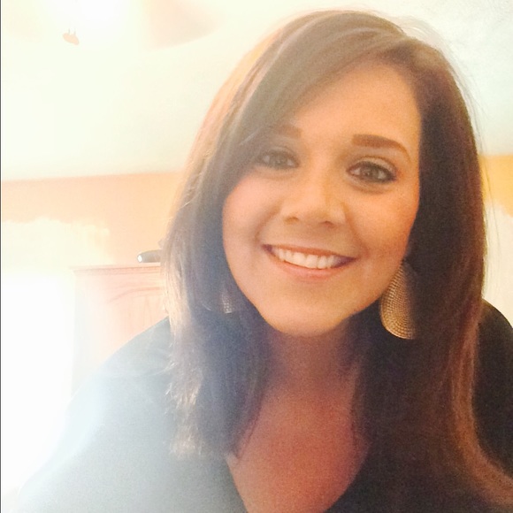 Jennifer Sperko - Poshmark Profile Picture of Jennifer Sperko (@jsperko) on Poshmark