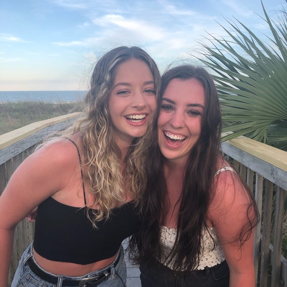 Profile Picture of Grace Stranahan (@gracestranahan) on Poshmark