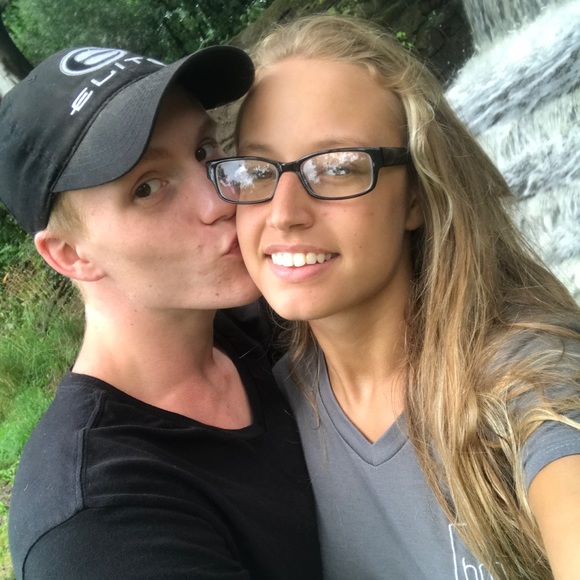 Profile Picture of Trisha Kosmides (@trishkosm0422) on Poshmark